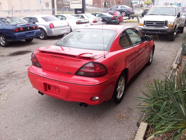 2004 Pontiac Grand Am Sportback LS