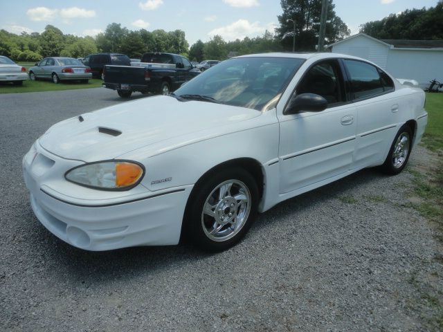 2004 Pontiac Grand Am XUV SLE 4WD