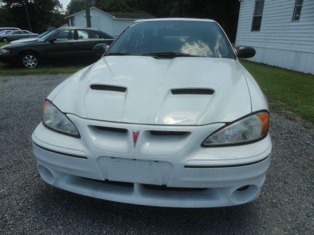 2004 Pontiac Grand Am XUV SLE 4WD