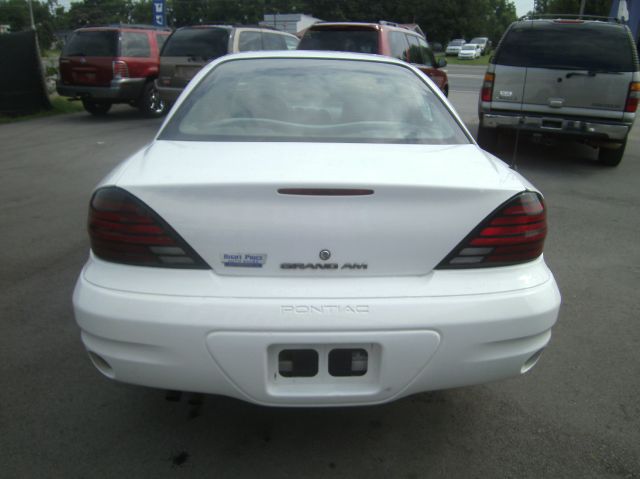 2004 Pontiac Grand Am Sport -5 Speed-stick-4x4