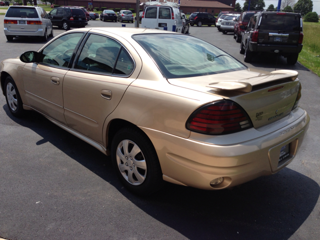 2005 Pontiac Grand Am Sport -5 Speed-stick-4x4