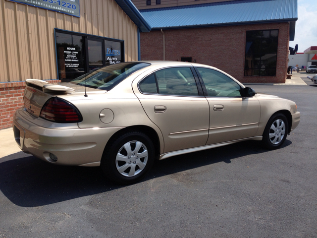 2005 Pontiac Grand Am Sport -5 Speed-stick-4x4