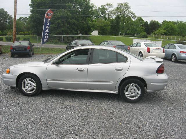 2005 Pontiac Grand Am Sport -5 Speed-stick-4x4