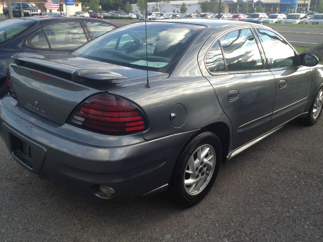 2005 Pontiac Grand Am Sport -5 Speed-stick-4x4