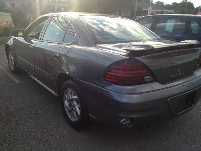 2005 Pontiac Grand Am Sport -5 Speed-stick-4x4