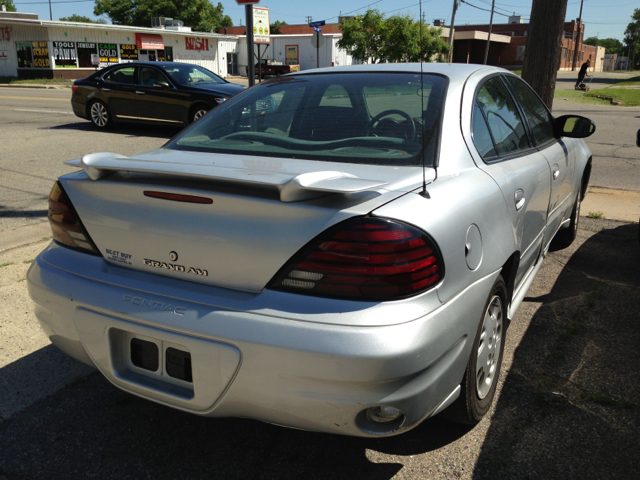 2005 Pontiac Grand Am Sport -5 Speed-stick-4x4