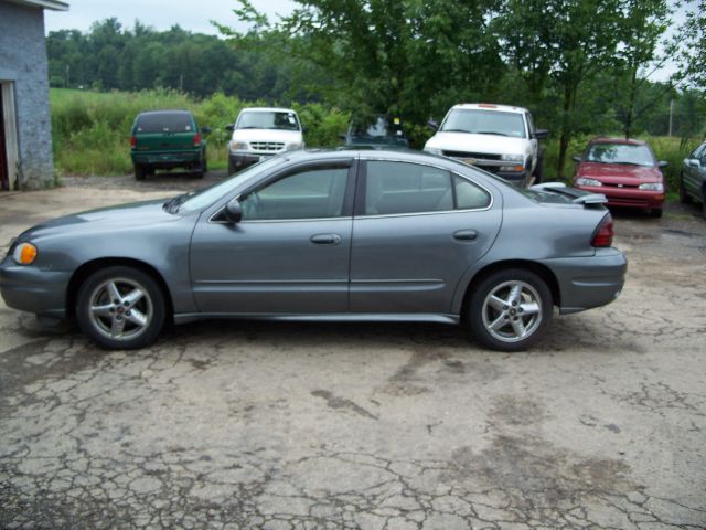 2005 Pontiac Grand Am Sport -5 Speed-stick-4x4