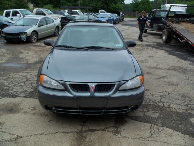 2005 Pontiac Grand Am Sport -5 Speed-stick-4x4