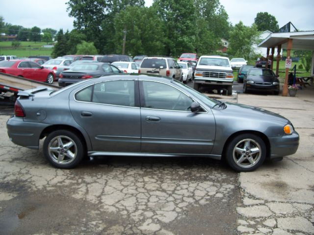 2005 Pontiac Grand Am Sport -5 Speed-stick-4x4