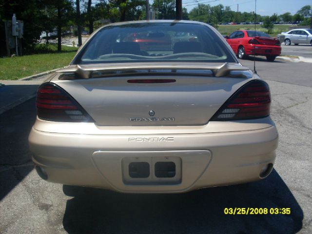 2005 Pontiac Grand Am Sport -5 Speed-stick-4x4