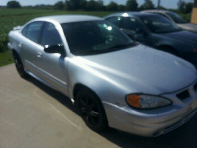 2005 Pontiac Grand Am Sport -5 Speed-stick-4x4