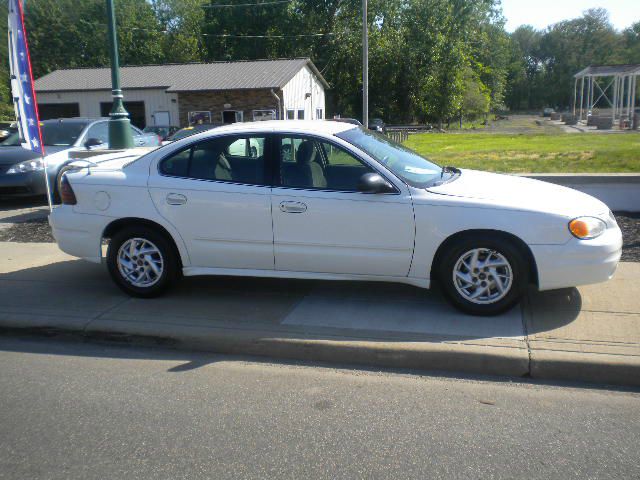 2005 Pontiac Grand Am Sport -5 Speed-stick-4x4