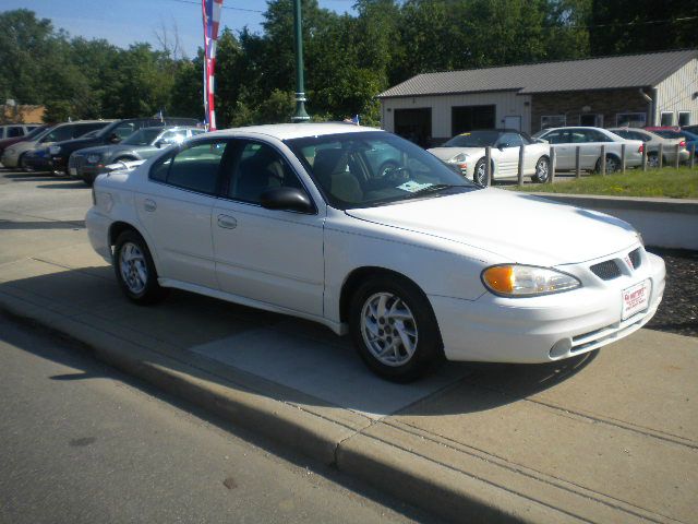 2005 Pontiac Grand Am Sport -5 Speed-stick-4x4