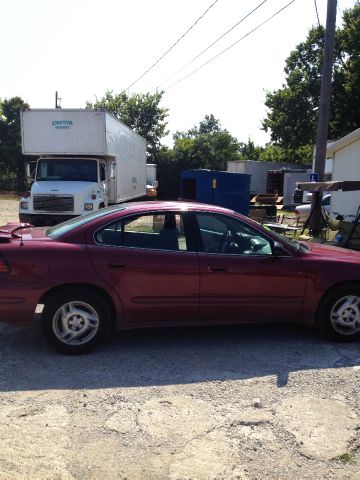 2005 Pontiac Grand Am Sport -5 Speed-stick-4x4