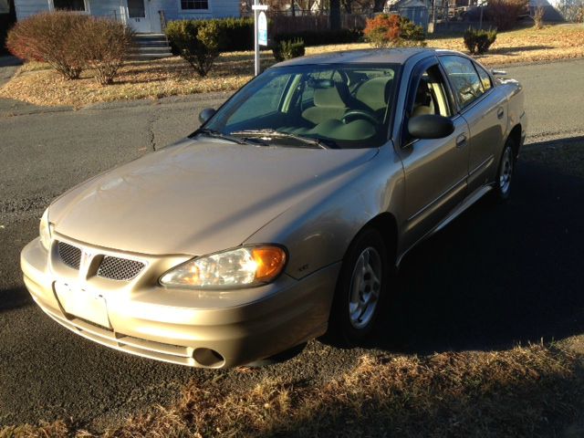 2005 Pontiac Grand Am Sport -5 Speed-stick-4x4