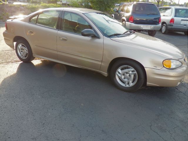 2005 Pontiac Grand Am Sport -5 Speed-stick-4x4