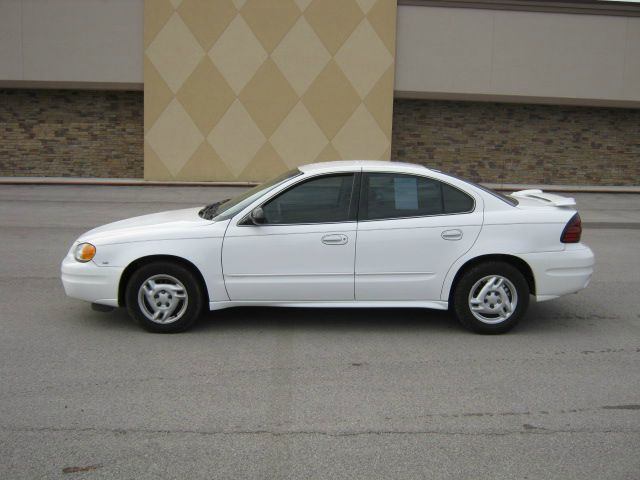 2005 Pontiac Grand Am Sport -5 Speed-stick-4x4