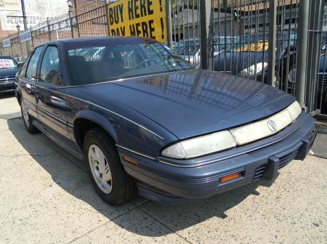 1994 Pontiac Grand Prix Sport -5 Speed-stick-4x4