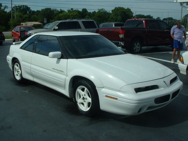 1995 Pontiac Grand Prix 4dr Sdn SL Auto Sedan