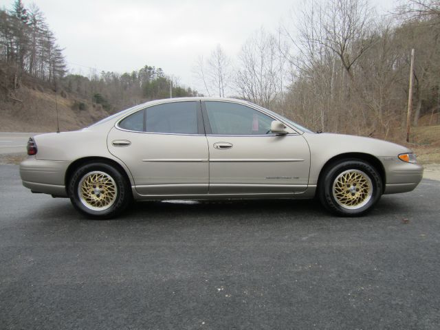 1997 Pontiac Grand Prix Sport -5 Speed-stick-4x4