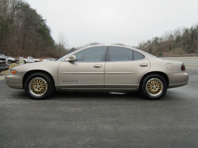 1997 Pontiac Grand Prix Sport -5 Speed-stick-4x4