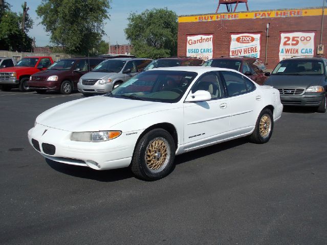 1997 Pontiac Grand Prix Sport -5 Speed-stick-4x4