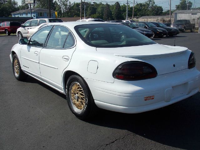 1997 Pontiac Grand Prix Sport -5 Speed-stick-4x4