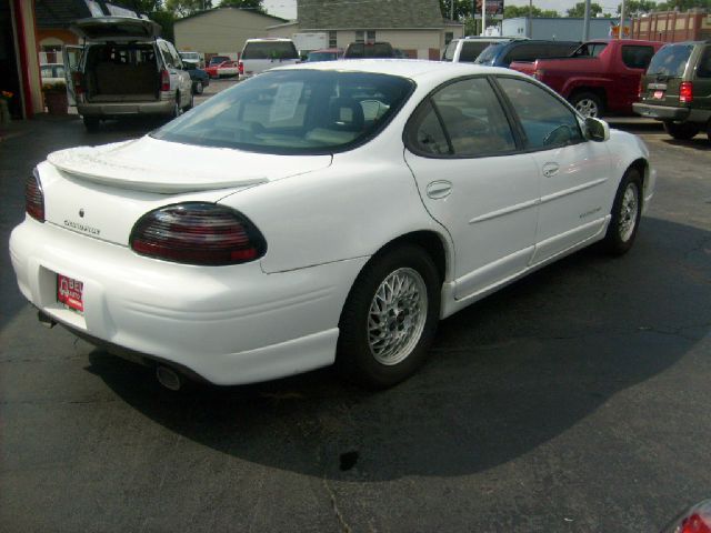 1997 Pontiac Grand Prix XUV SLE 4WD