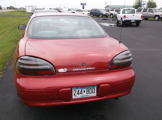 1998 Pontiac Grand Prix Sport -5 Speed-stick-4x4