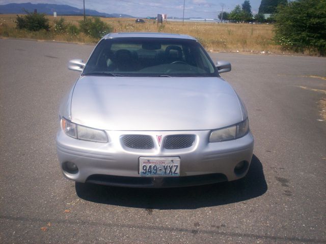 1999 Pontiac Grand Prix XUV SLE 4WD