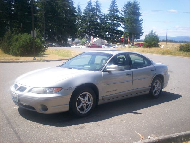 1999 Pontiac Grand Prix XUV SLE 4WD