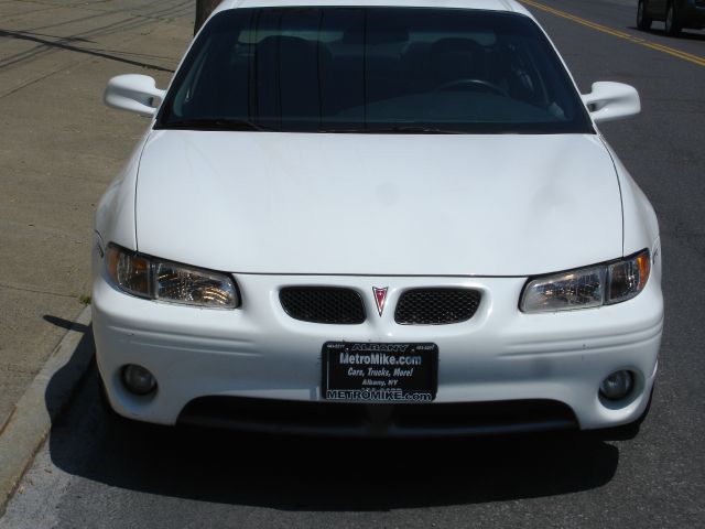 1999 Pontiac Grand Prix XUV SLE 4WD