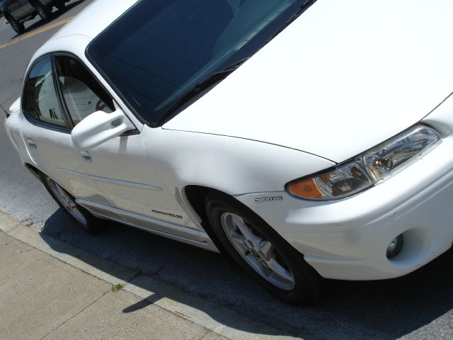 1999 Pontiac Grand Prix XUV SLE 4WD