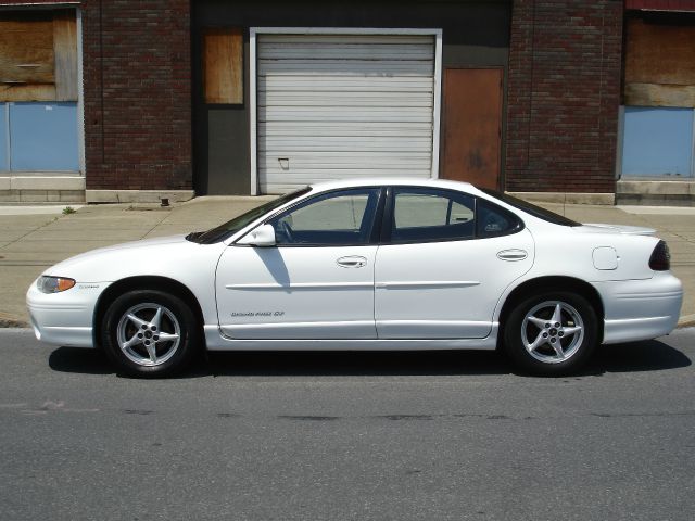 1999 Pontiac Grand Prix XUV SLE 4WD