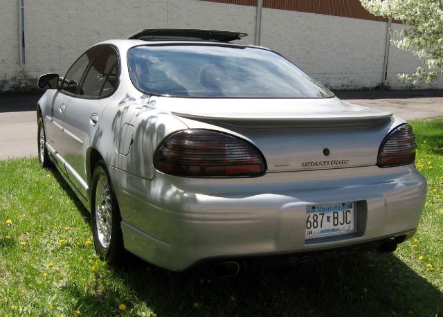 1999 Pontiac Grand Prix XUV SLE 4WD