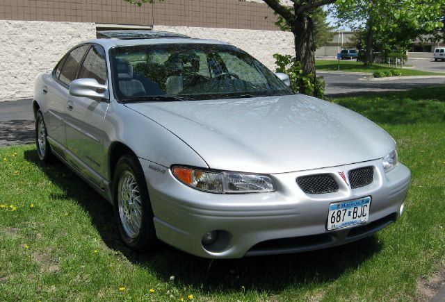 1999 Pontiac Grand Prix XUV SLE 4WD