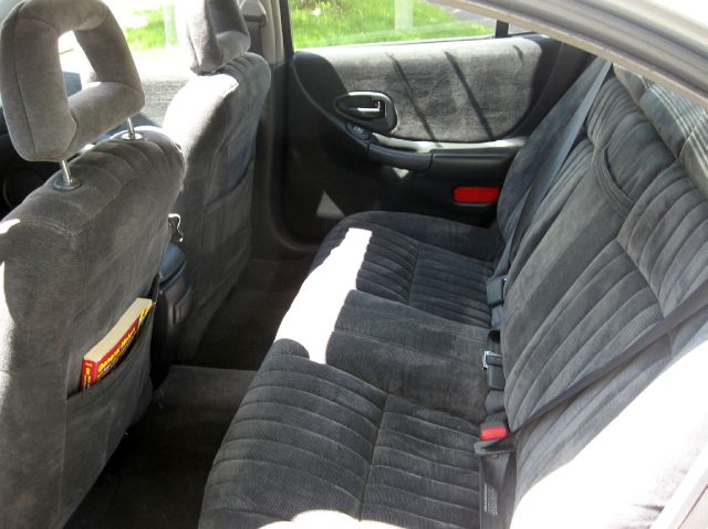 1999 Pontiac Grand Prix XUV SLE 4WD