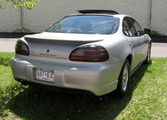 1999 Pontiac Grand Prix XUV SLE 4WD