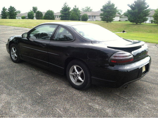 1999 Pontiac Grand Prix Sportback LS