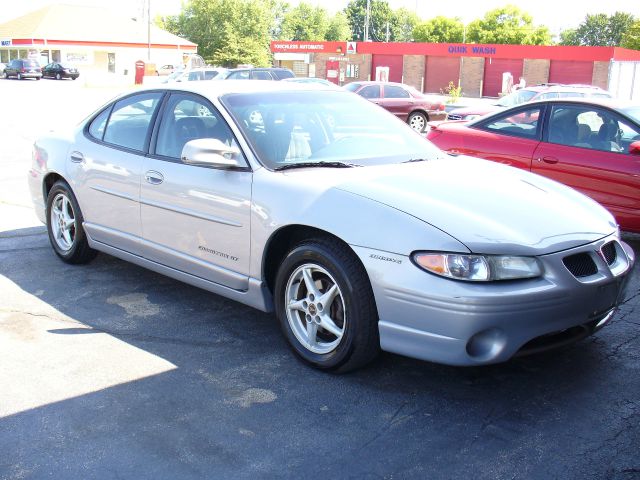 1999 Pontiac Grand Prix XUV SLE 4WD