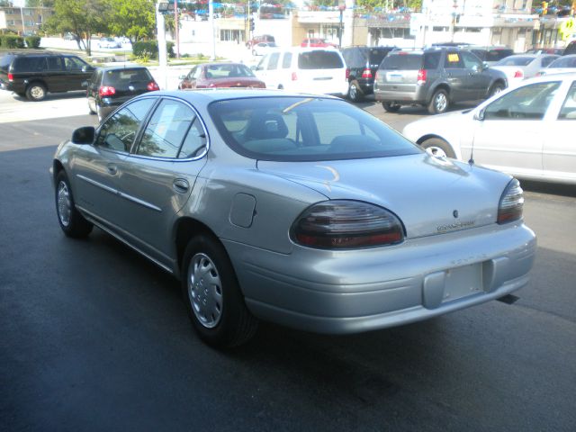 1999 Pontiac Grand Prix Sport -5 Speed-stick-4x4