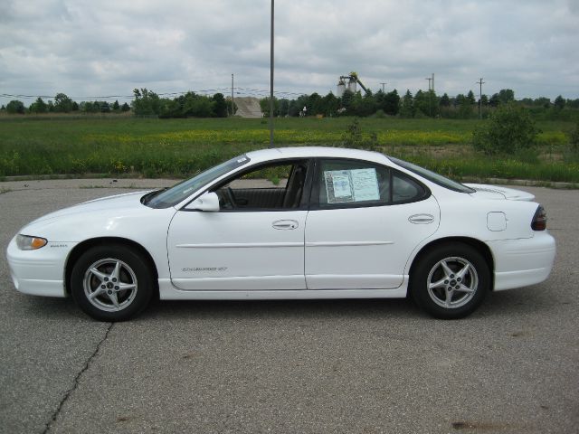 1999 Pontiac Grand Prix XUV SLE 4WD