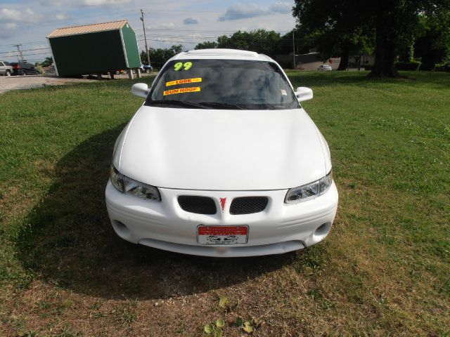 1999 Pontiac Grand Prix XUV SLE 4WD