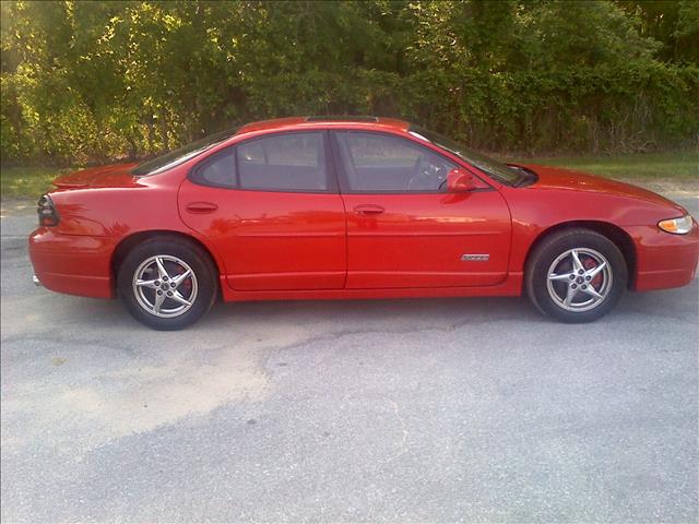 1999 Pontiac Grand Prix 4dr Sdn 750li Xdrive AWD