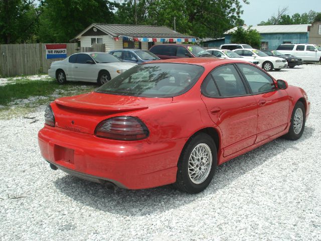 1999 Pontiac Grand Prix XUV SLE 4WD