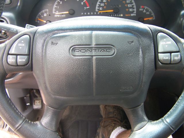 2000 Pontiac Grand Prix XUV SLE 4WD