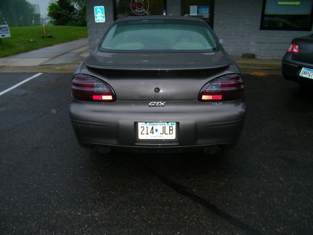 2000 Pontiac Grand Prix XUV SLE 4WD