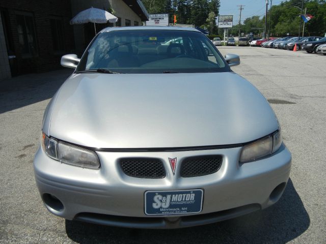 2000 Pontiac Grand Prix XUV SLE 4WD