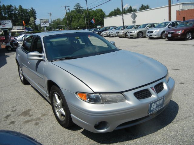 2000 Pontiac Grand Prix XUV SLE 4WD