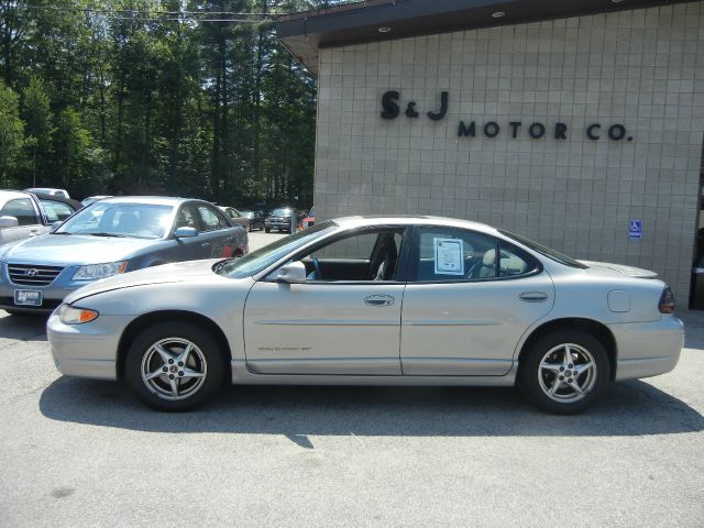 2000 Pontiac Grand Prix XUV SLE 4WD